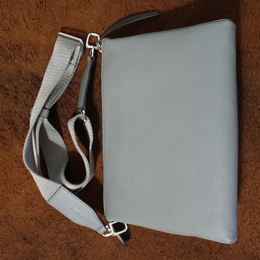 DKNY Nala Crossbody Bag NWOT - Picture 5 of 7